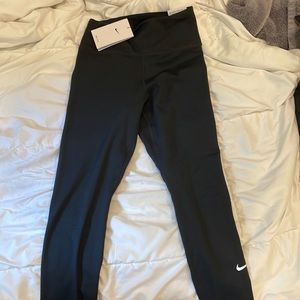 Brand new never been worn Nike black dry fit leggings women’s XS